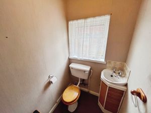 Guest wc- click for photo gallery